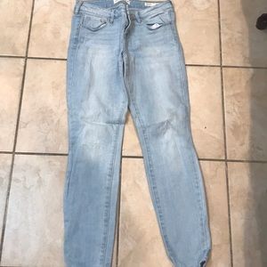 Light washed mid rise skinny jeans